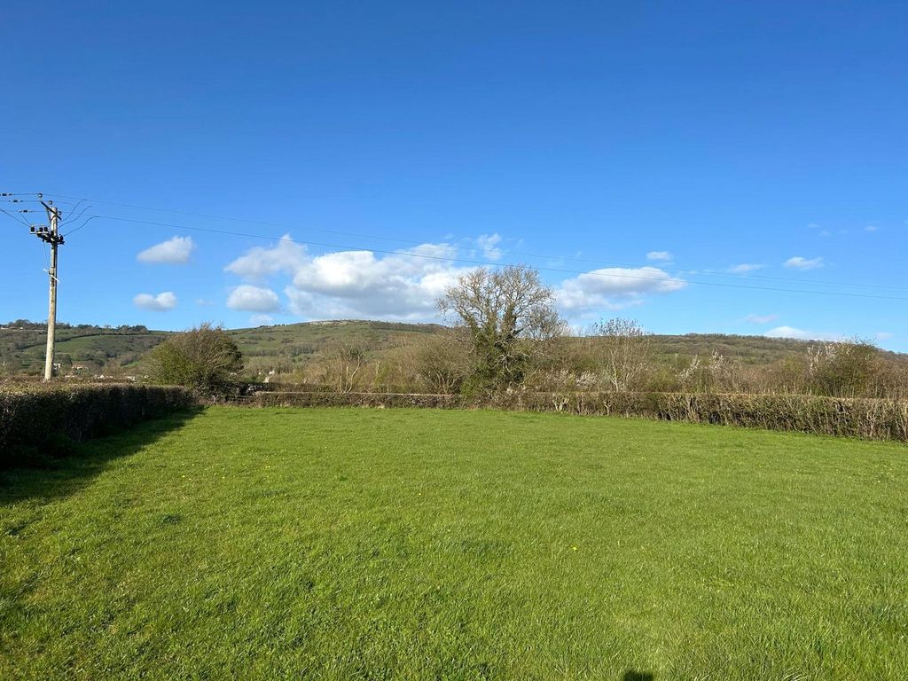 Property photo 2 of 6 Picture No. 03