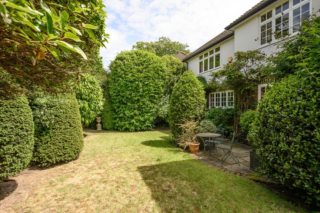 Property photo 1 of 23 Picture No. 25
