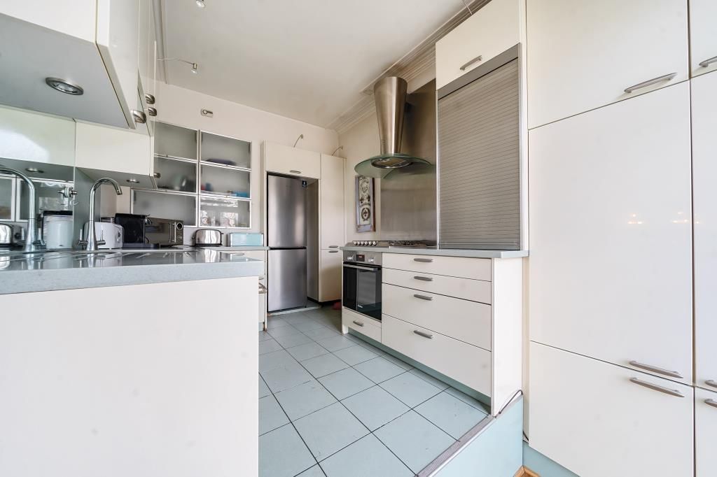 Property photo 2 of 17 Kitchen