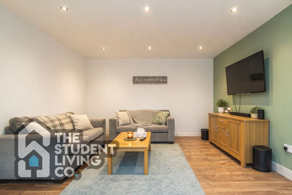 Property photo 1 of 38