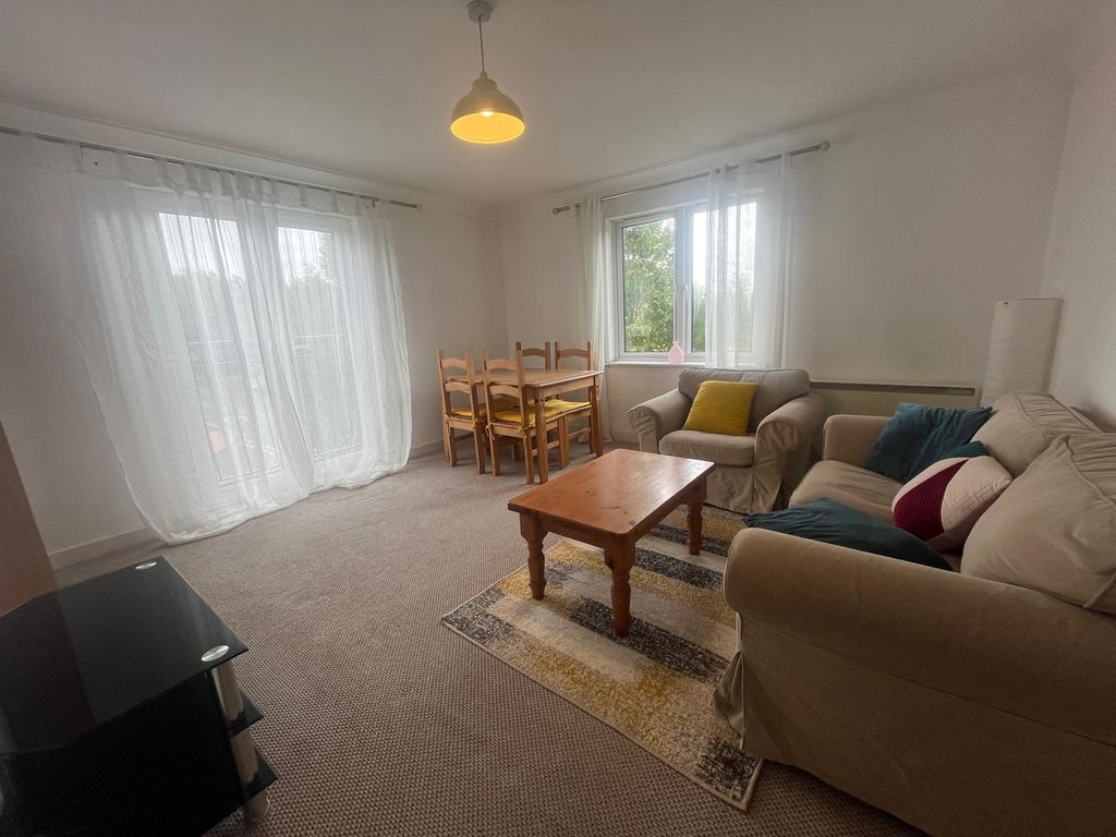 Property photo 3 of 8 Living Room