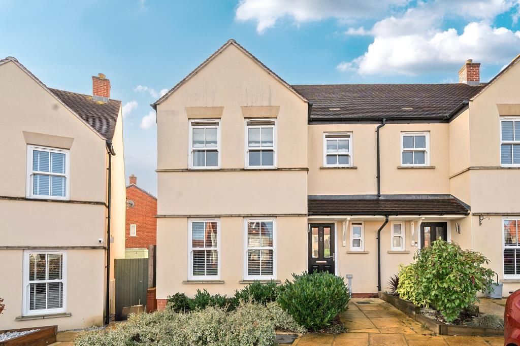 Property photo 3 of 21 Front Aspect