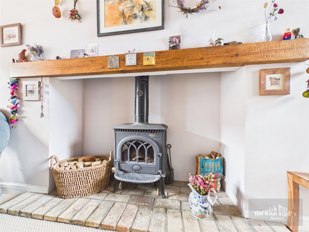 Property photo 3 of 19 Picture 3