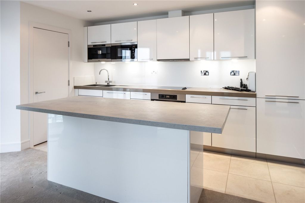 Property photo 2 of 12 Kitchen