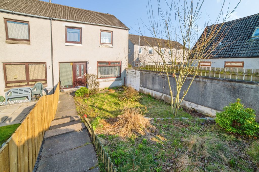 Property photo 2 of 15 Front View