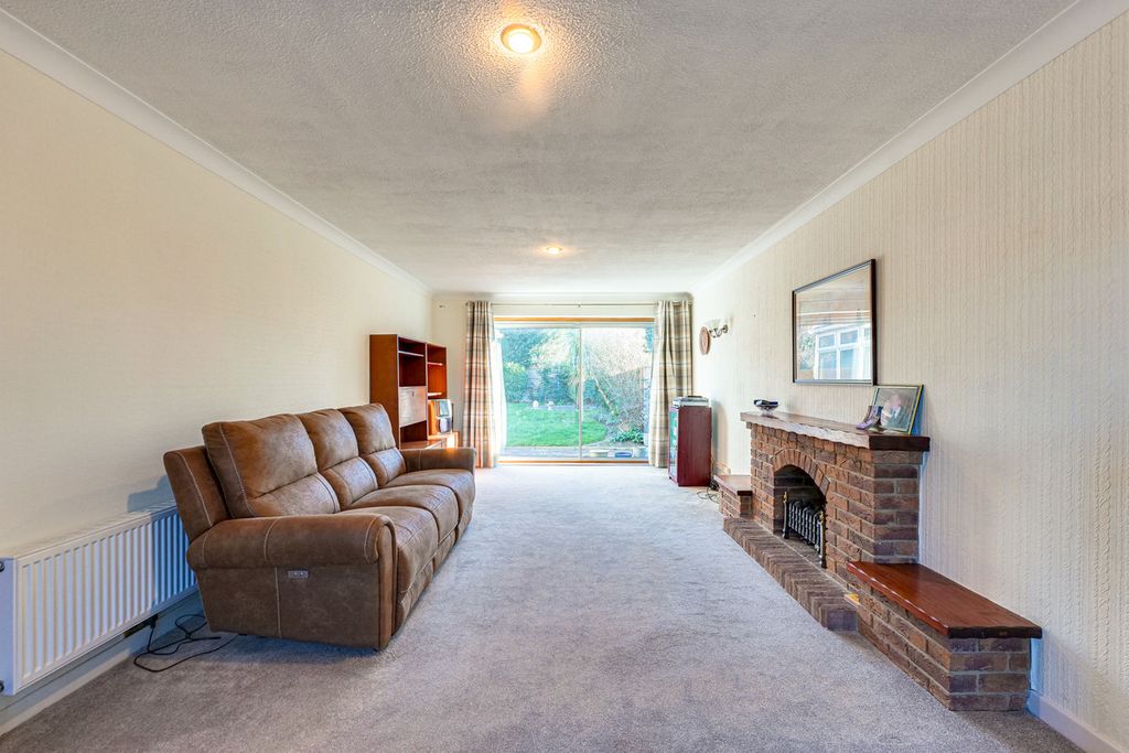 Property photo 2 of 35