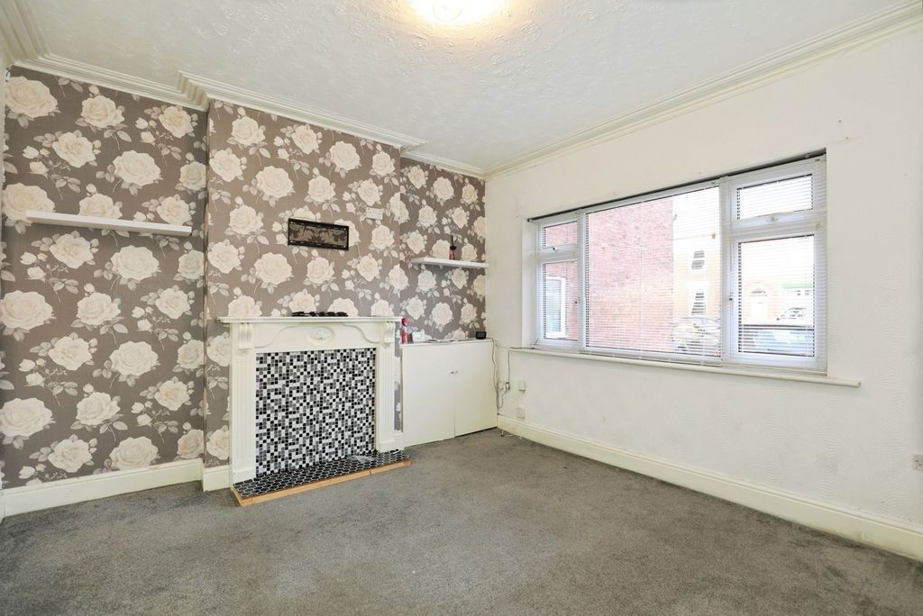 Property photo 2 of 20 Pbox-Img.Jpg