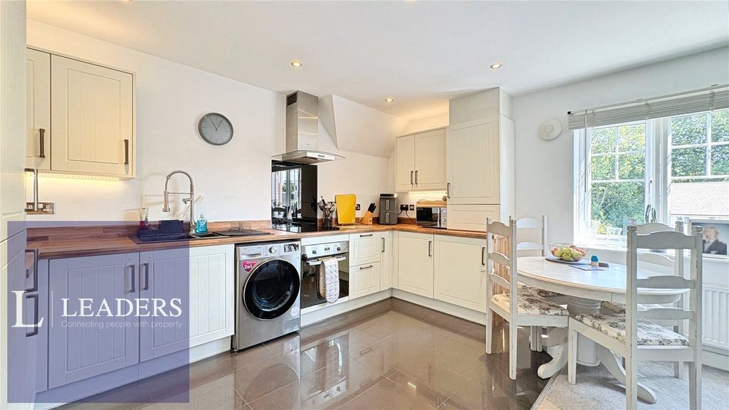 Property photo 2 of 14 Kitchen Diner