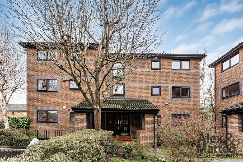 Property photo 1 of 14 Farrow Place