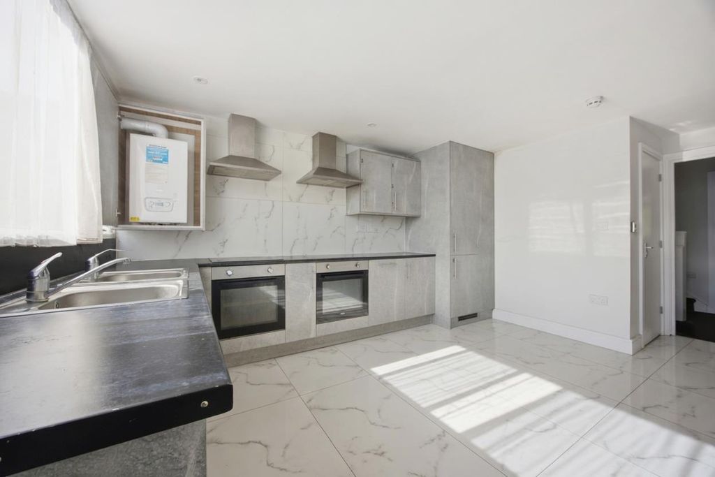 Property photo 2 of 17 Kitchen/Diner (2)