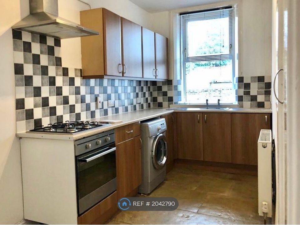 Property photo 2 of 9
