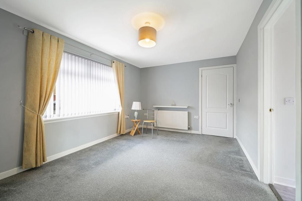 Property photo 2 of 15 Lounge