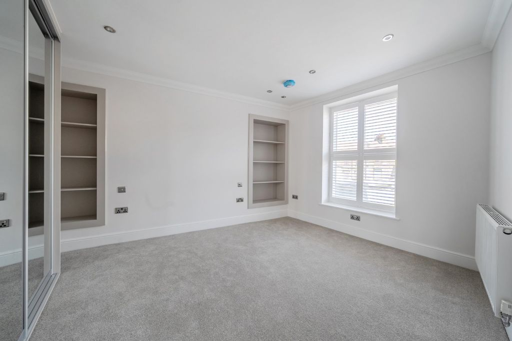 Property photo 3 of 12 Picture No. 02