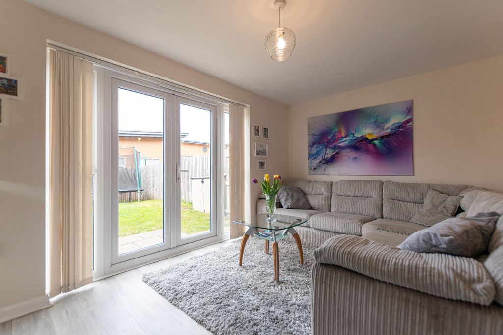 Property photo 3 of 29