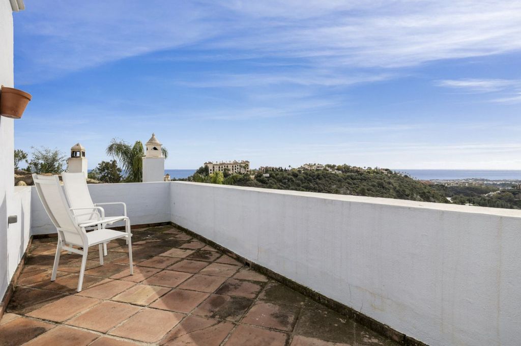 Property photo 2 of 26