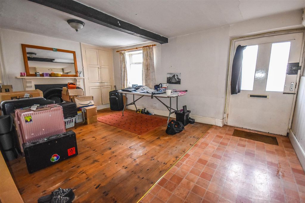 Property photo 2 of 12 Living Room