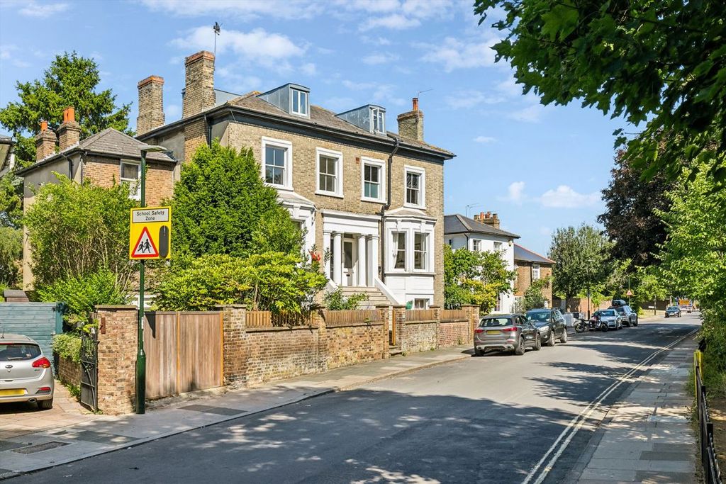 Property photo 1 of 6