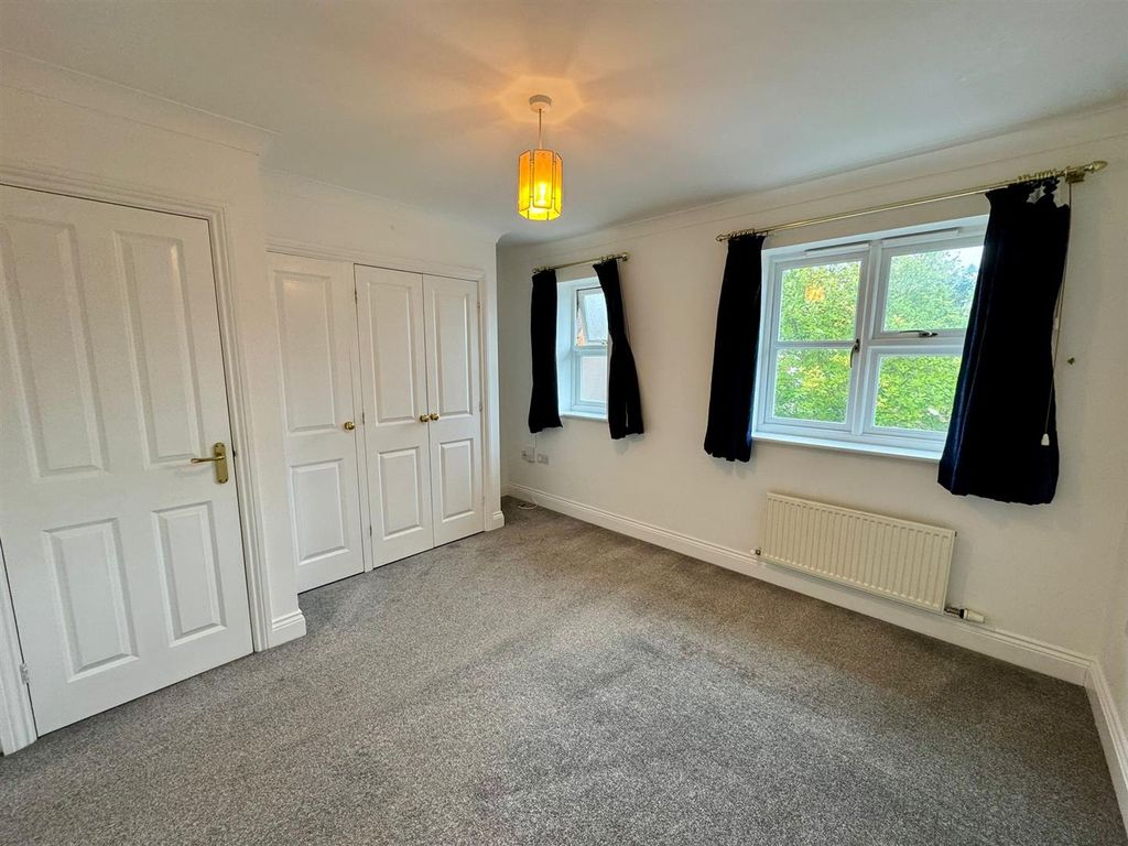 Property photo 2 of 20 Bedroom 1