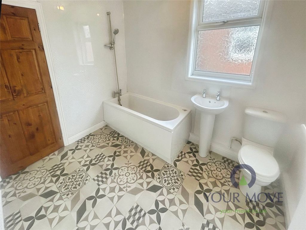 Property photo 2 of 15 Bathroom