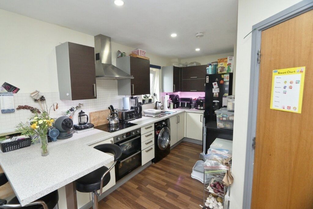 Property photo 2 of 18