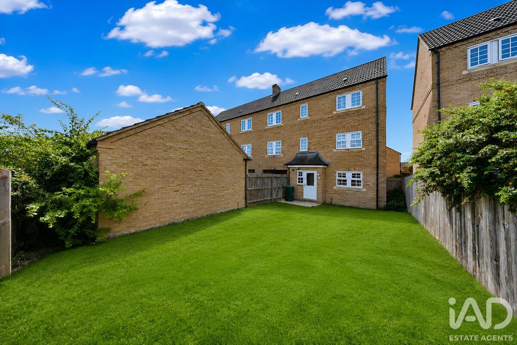 Property photo 2 of 34