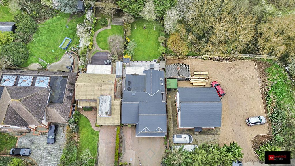 Property photo 3 of 45