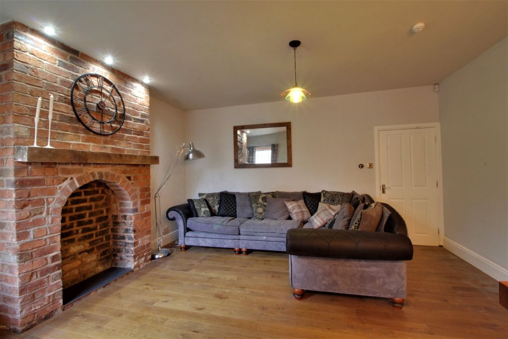 Property photo 1 of 31