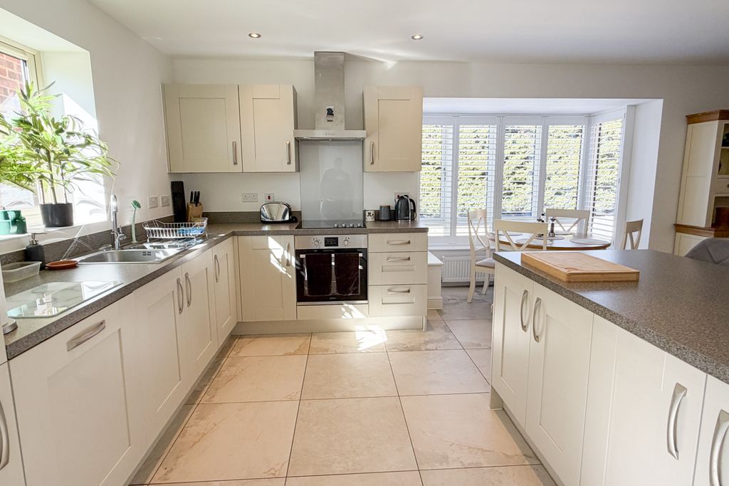 Property photo 2 of 26 2