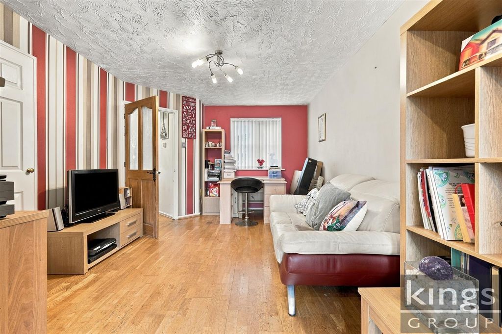Property photo 3 of 24 015_Img_7287_With_tv.Jpg
