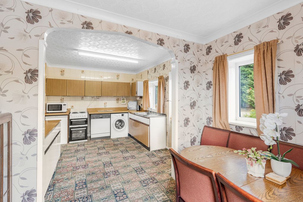 Property photo 3 of 13 Through Kitchen-Diner