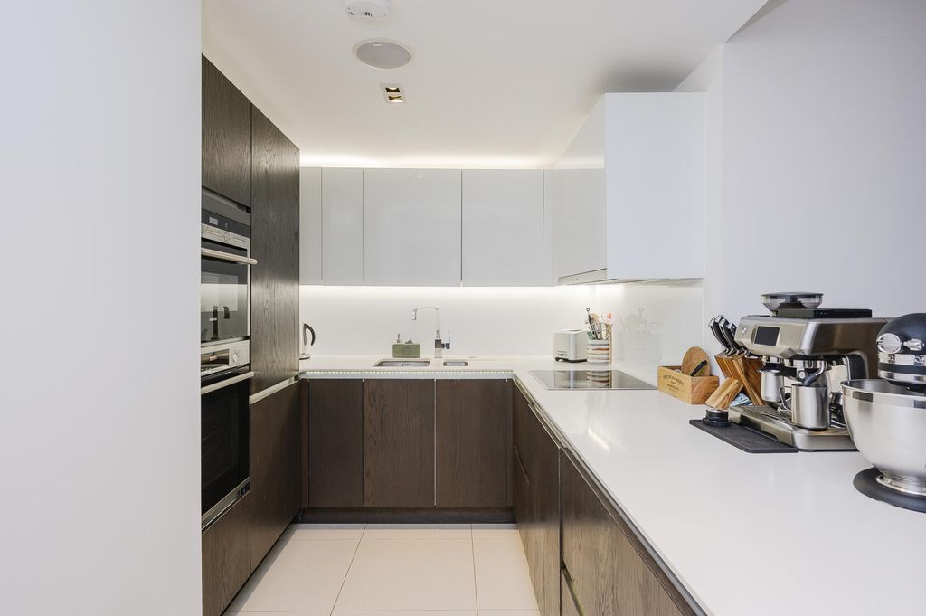 Property photo 1 of 23 Kitchen