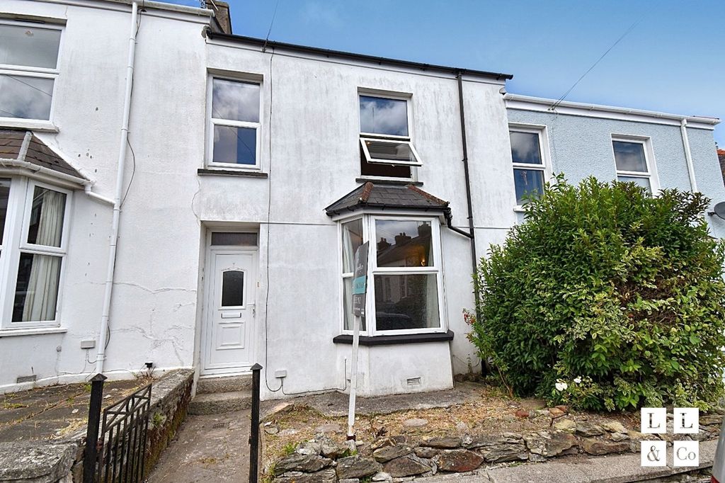 Property photo 1 of 14 Front