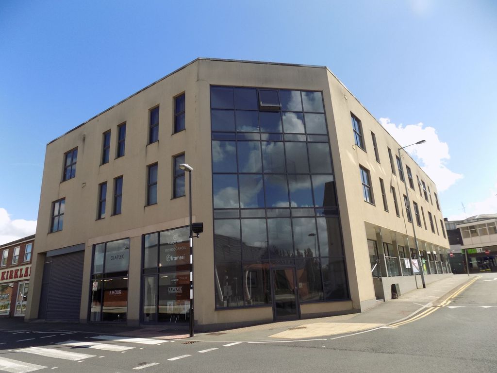 Property photo 1 of 9 Front