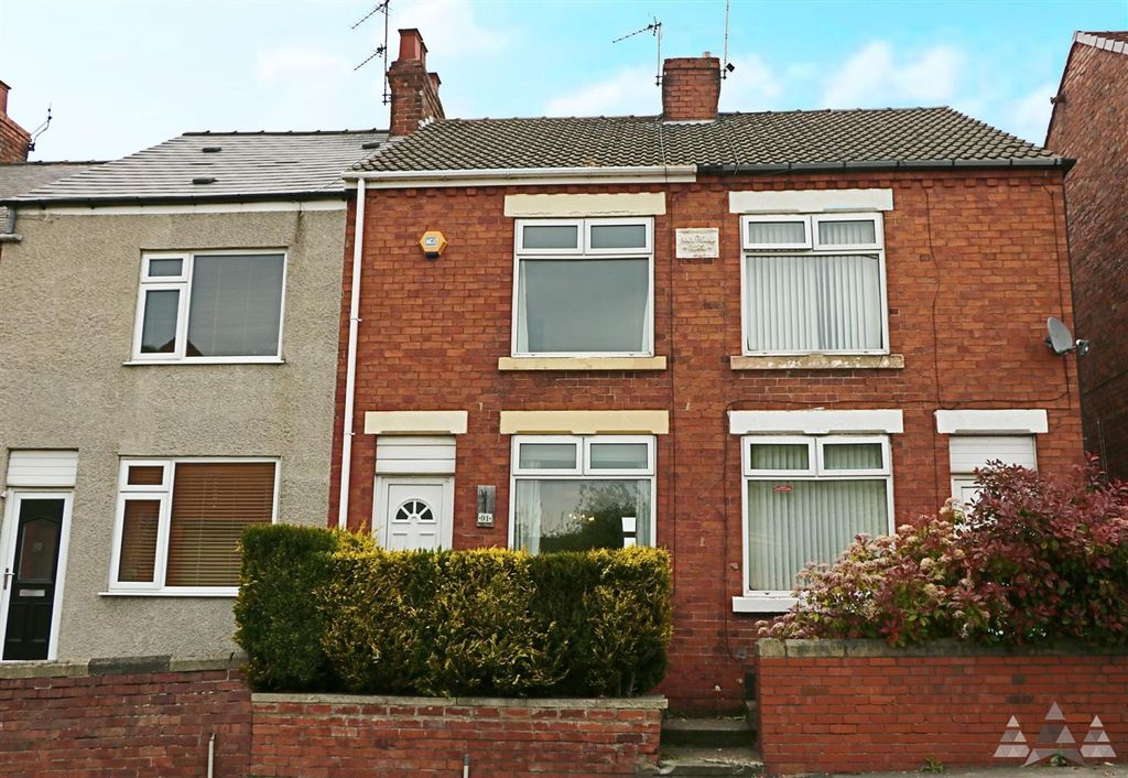 Property photo 1 of 11 Front