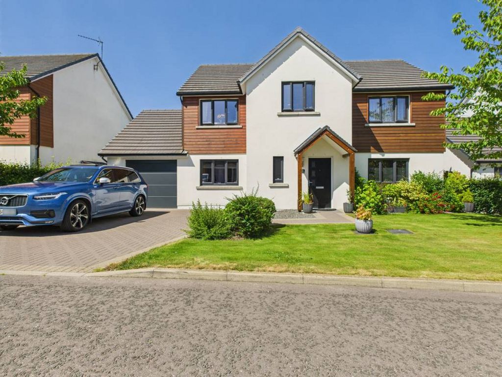 Property photo 1 of 40