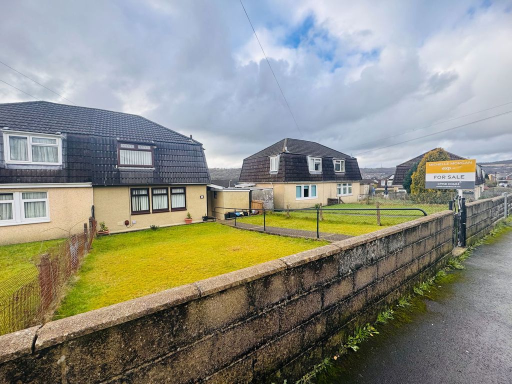 Property photo 2 of 24