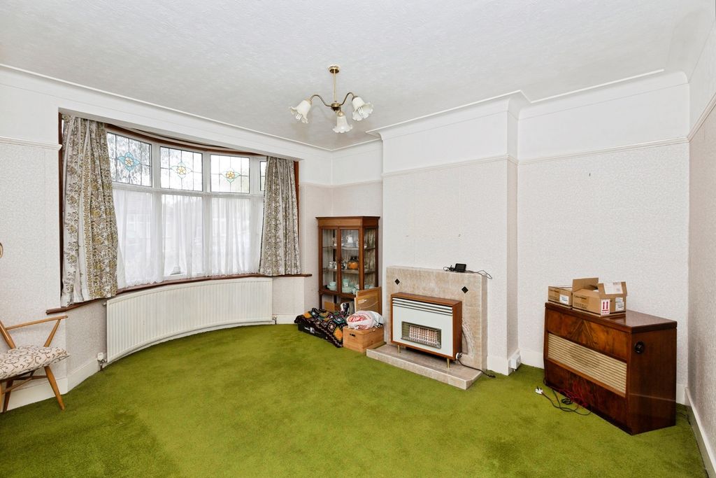 Property photo 3 of 18 Photo