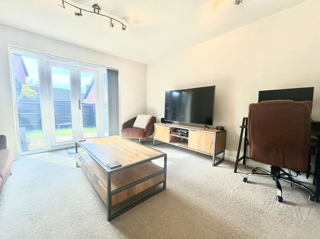Property photo 2 of 16
