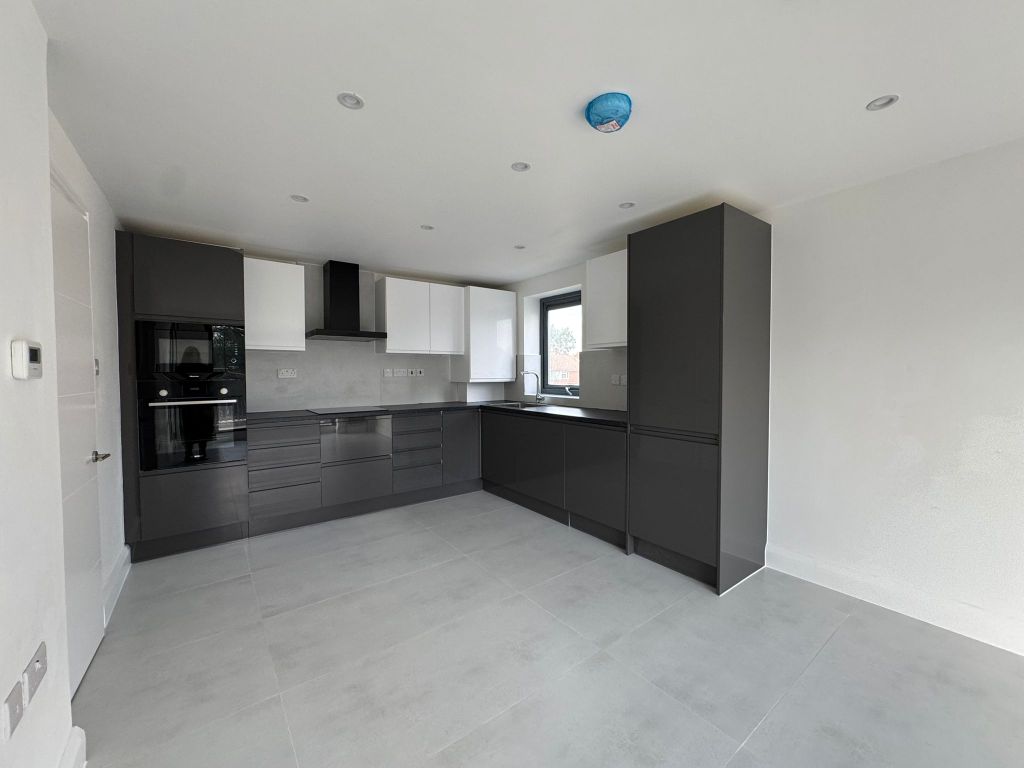 Property photo 3 of 13 E35Ba93F-81c1-40Da-Acb8-1E0809c55434