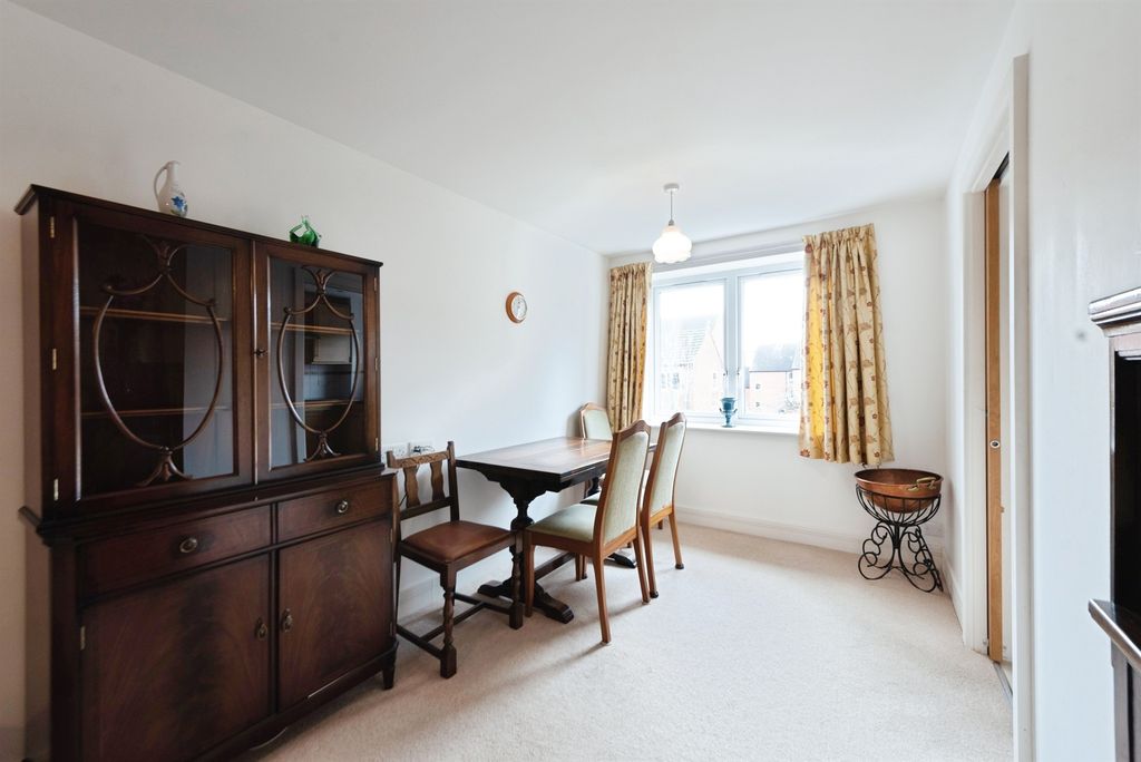 Property photo 3 of 19