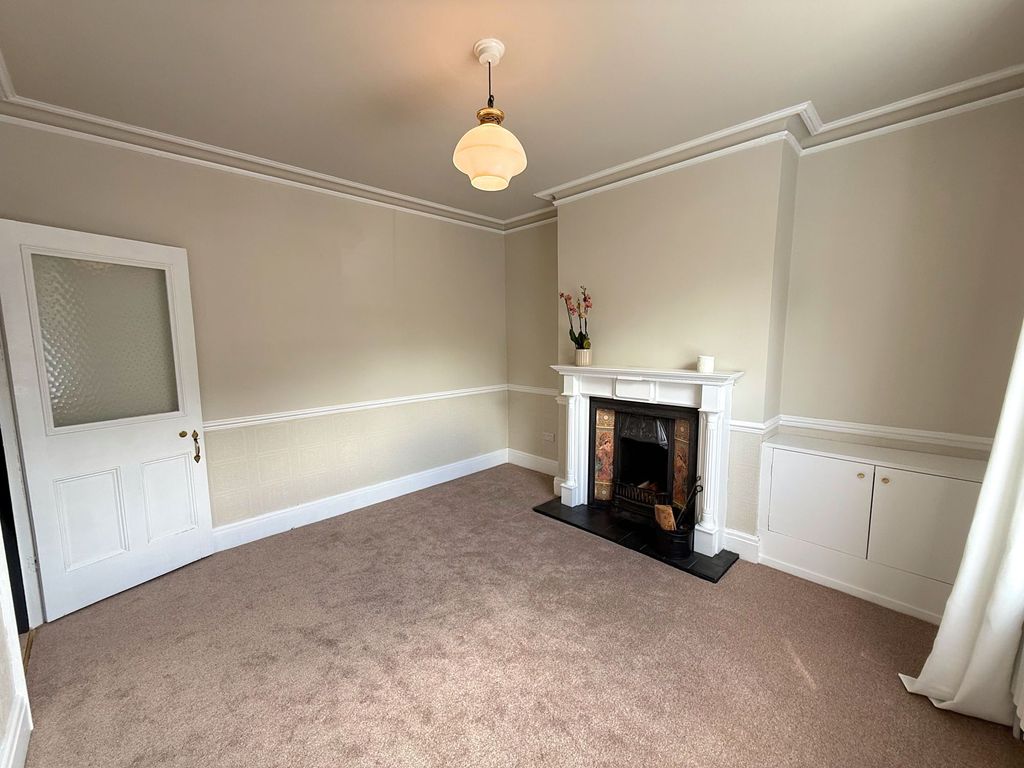 Property photo 3 of 25
