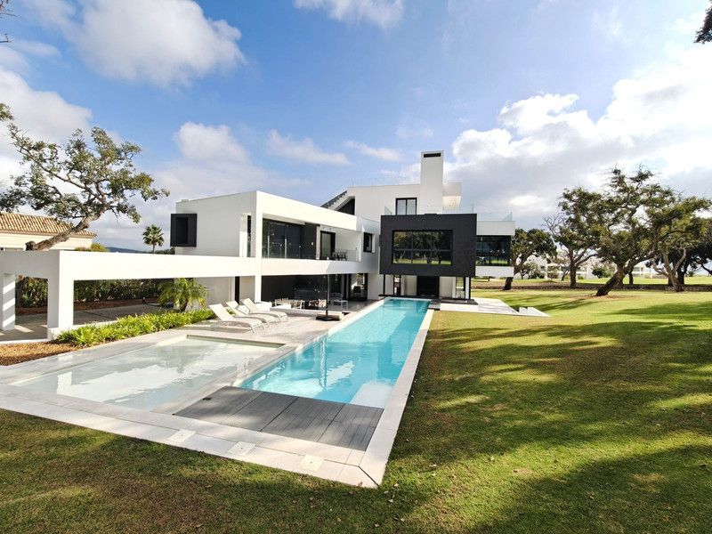 Property photo 1 of 35