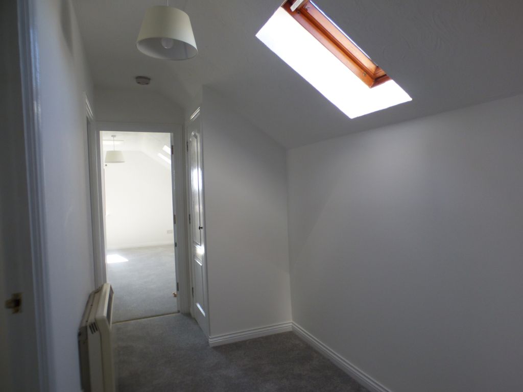 Property photo 3 of 22 Hallway