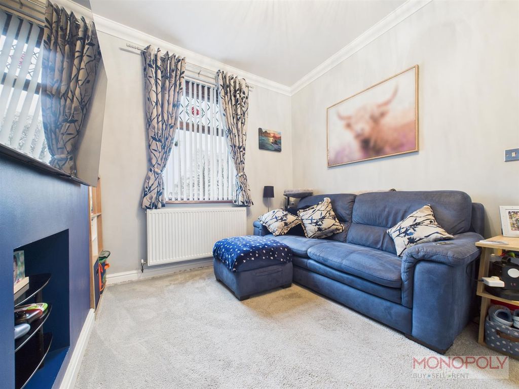 Property photo 3 of 22 Cam01943G0-Pr0601-Still002.Jpg