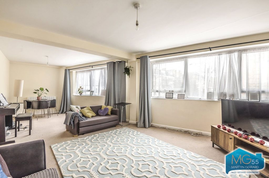 Property photo 2 of 11 Picture No. 22