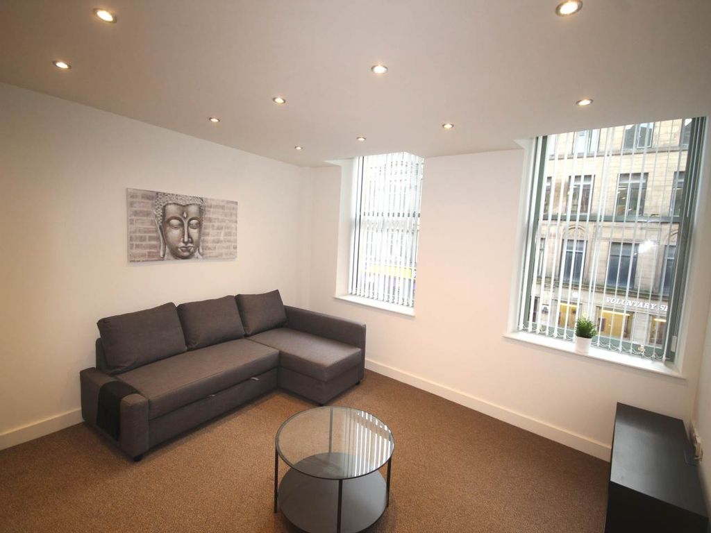 Property photo 2 of 5 Living Room