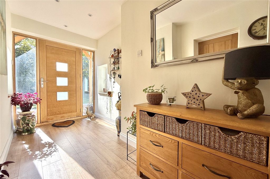 Property photo 2 of 36 Picture No. 08