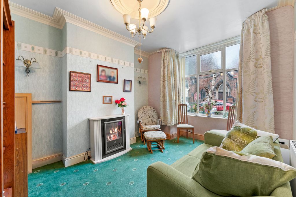 Property photo 2 of 17