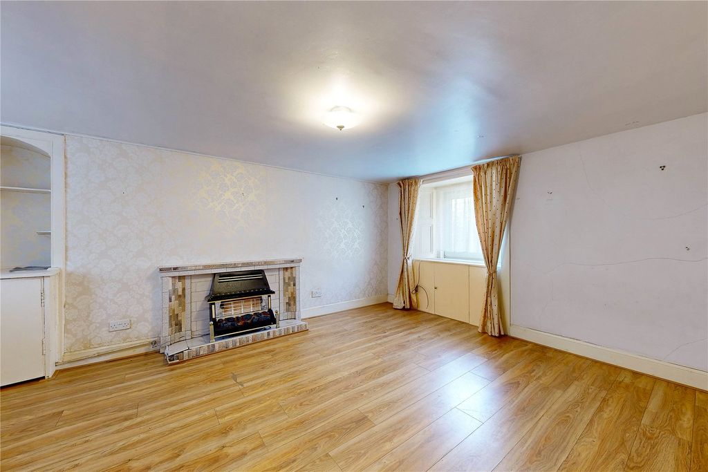 Property photo 2 of 18 Picture No. 03