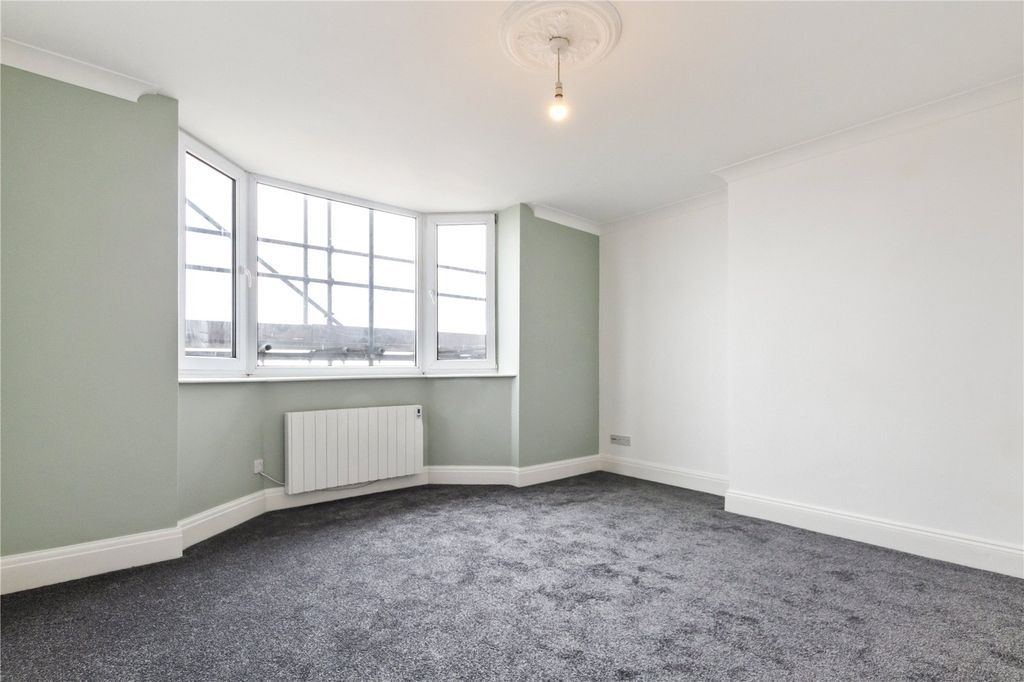Property photo 3 of 6 Picture No. 02